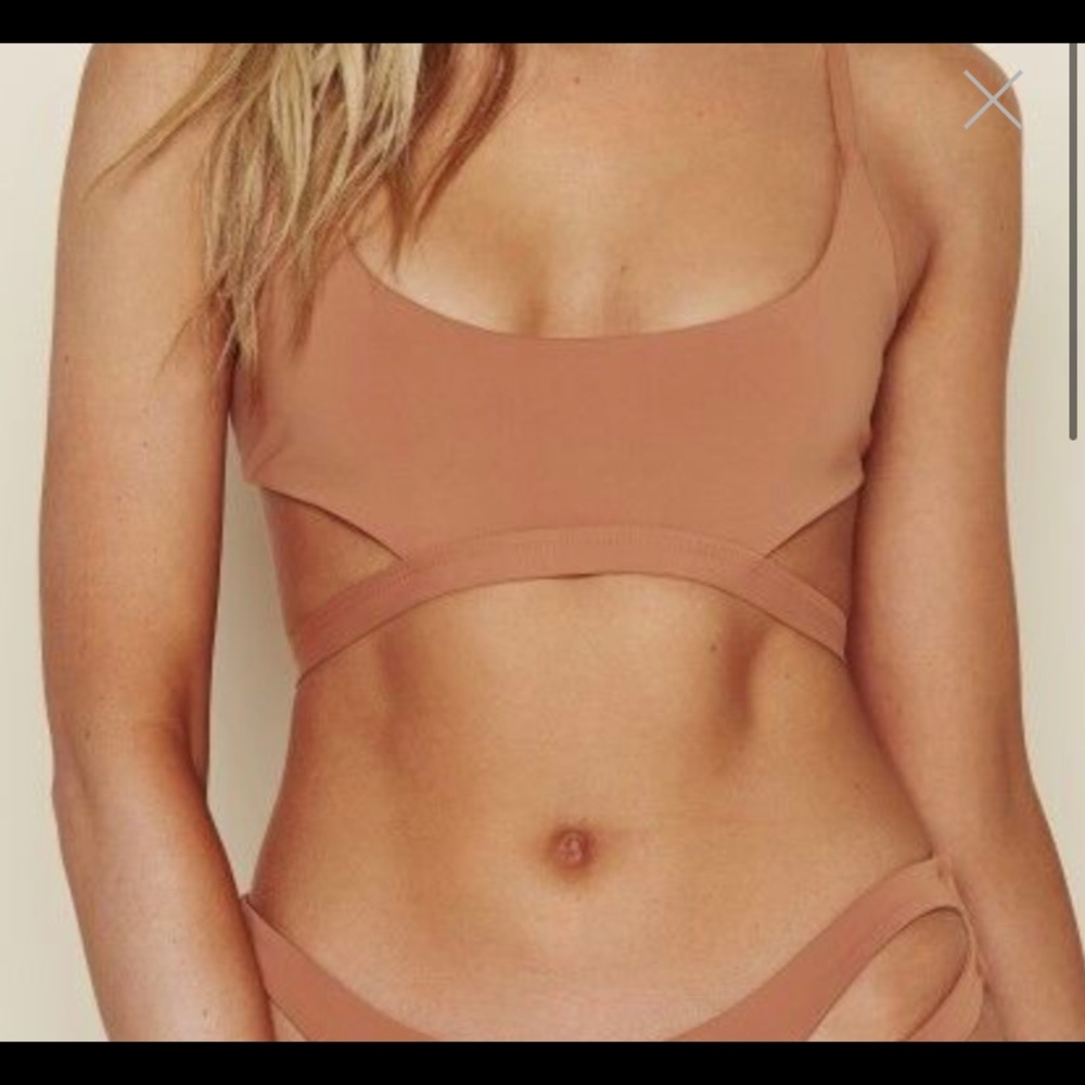 Dippin Daisy’s Caramel Pier Top